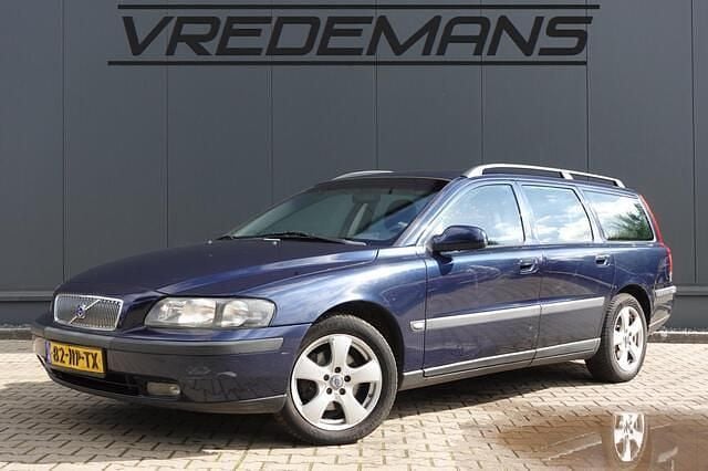 Blauw, metallic lak Gebruikt 2001 Volvo V70 Comfort Stationwagen | € 750 (Goede deal) - Afbeelding 1/4