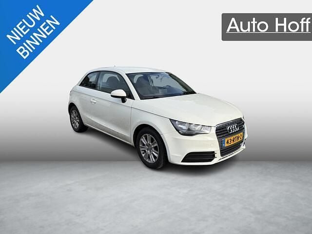 Wit Gebruikt 2011 Audi A1 Attraction Hatchback | € 5.445 (Eerlijke prijs) - Afbeelding 1/4