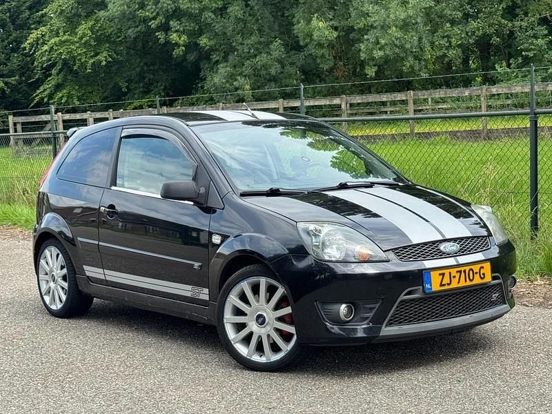 Zwart Gebruikt 2007 Ford Fiesta ST Hatchback | € 4.450 (Iets duurder) - Afbeelding 1/4