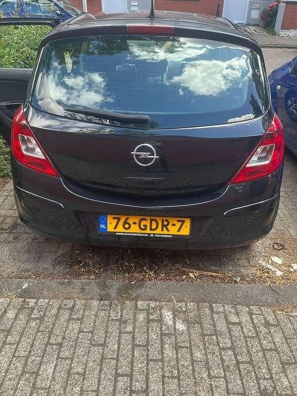 Zwart Gebruikt 2008 Opel Corsa Enjoy MPV | € 1.900 (Eerlijke prijs) - Afbeelding 1/4