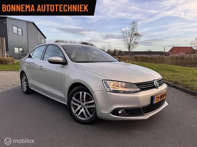 Occasion VW Jetta Highline 160 PK (117 kW) 2011 Grijs Sedan