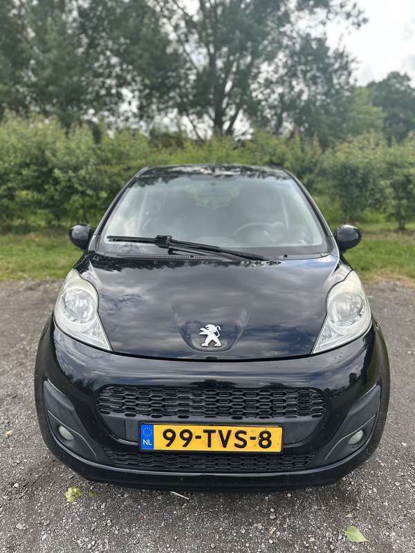 Zwart Gebruikt 2012 Peugeot 107 Envy Hatchback | € 3.600 (Eerlijke prijs) - Afbeelding 1/4