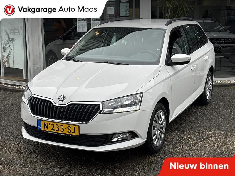 Wit Occasion 2022 Skoda Fabia Ambition Hatchback | € 15.199 (Eerlijke prijs) - Afbeelding 1/4