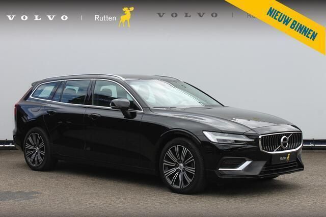 Zwart Gebruikt 2022 Volvo V60 Inscription Stationwagen | € 36.840 (Eerlijke prijs) - Afbeelding 1/4