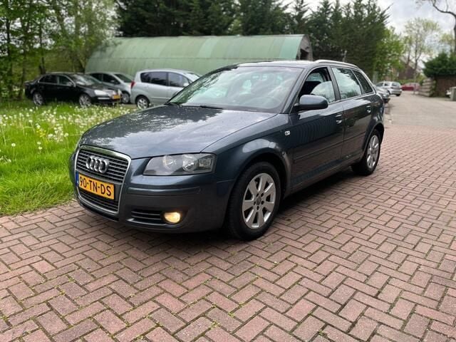 Grijs Gebruikt 2006 Audi A3 Sportback Ambiente Hatchback | € 2.500 (Iets duurder) - Afbeelding 1/4
