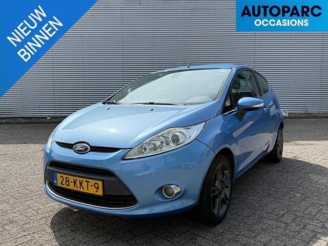 Blauw Gebruikt 2010 Ford Fiesta Titanium Hatchback | € 2.299 (Goede deal) - Afbeelding 1/4