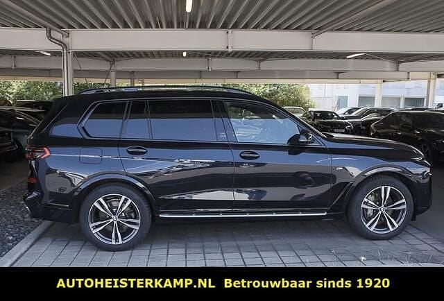Zwart Gebruikt 2024 BMW X7 M Sport SUV | € 84.950 - Afbeelding 1/4