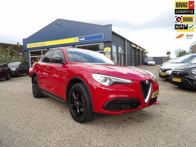 Rood Gebruikt 2018 Alfa Romeo Stelvio Sprint SUV | € 27.950 (Super prijs) - Afbeelding 1/4