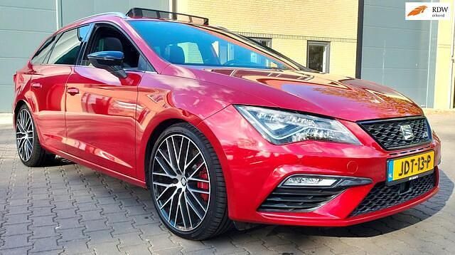 Rood Gebruikt 2018 Cupra Leon Stationwagen | € 24.495 (Goede deal) - Afbeelding 1/4
