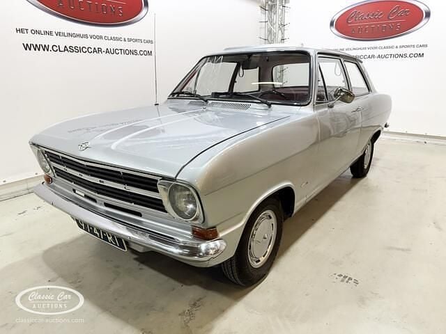 Grijs Gebruikt 1971 Opel Kadett Coupé | € 9.500 - Afbeelding 1/4
