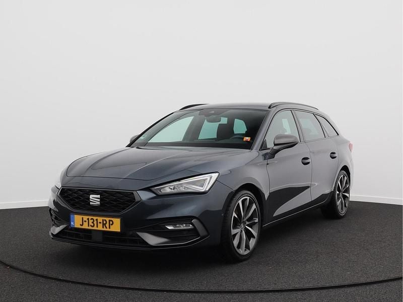 Grijs Gebruikt 2020 Seat Leon FR Stationwagen | € 20.950 (Eerlijke prijs) - Afbeelding 1/4