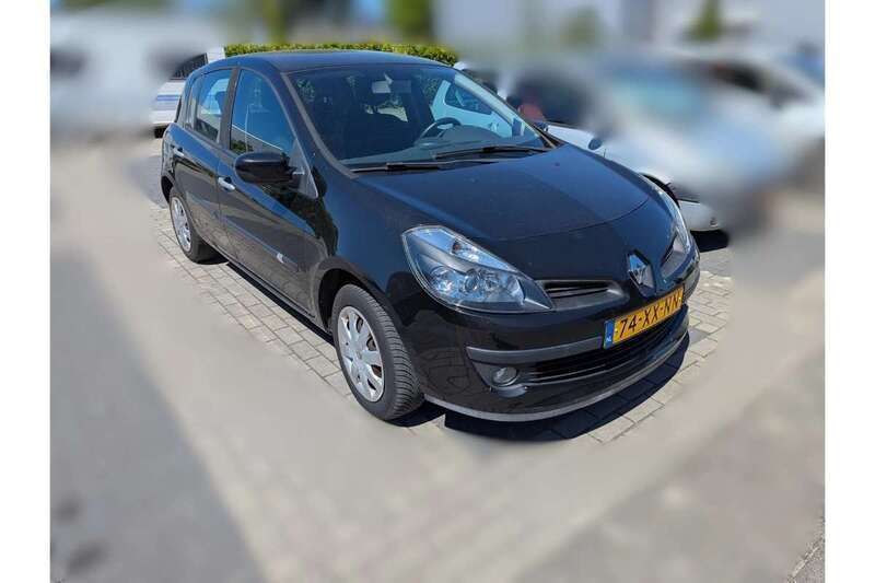 Zwart Gebruikt 2006 Renault Clio II Dynamique Hatchback | € 2.250 (Goede deal) - Afbeelding 1/4