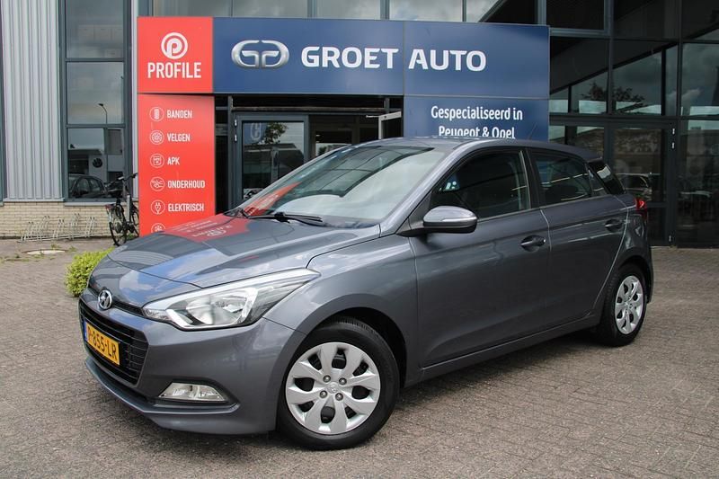 Grijs Gebruikt 2017 Hyundai i20 Hatchback | € 10.650 (Eerlijke prijs) - Afbeelding 1/4