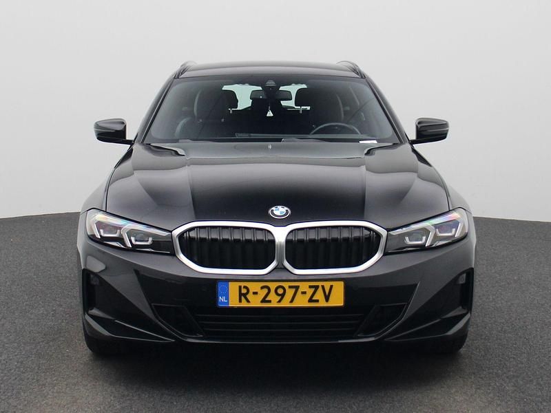 Occasion BMW 318 Basis 157 PK (115 kW) 2023 Zwart Stationwagen
