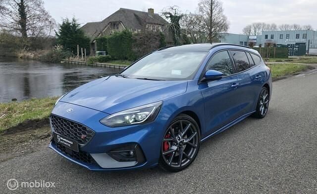 Blauw Occasion 2021 Ford Focus ST Stationwagen | € 33.995 (Super prijs) - Afbeelding 1/4