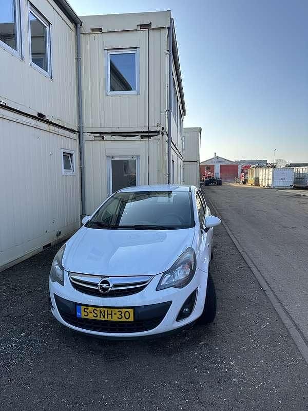 Occasion 2013 Opel Corsa Hatchback | € 750 (Super prijs) - Afbeelding 1/2