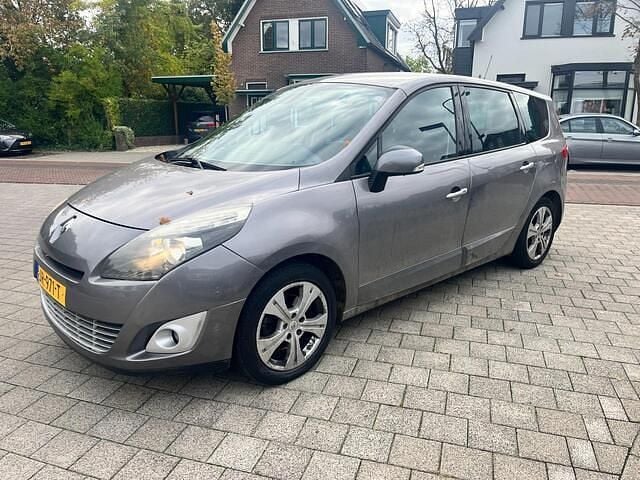 Grijs Occasion 2010 Renault Grand Scénic III Dynamique MPV | € 1.499 (Goede deal) - Afbeelding 1/4