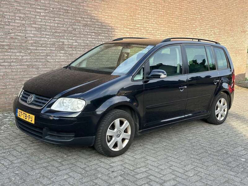 Zwart Gebruikt 2006 VW Touran Business MPV | € 1.950 (Eerlijke prijs) - Afbeelding 1/4