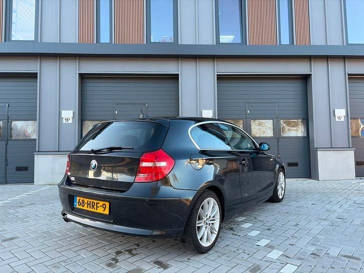 Occasion BMW 118 143 PK (105 kW) 2009 Zwart Hatchback