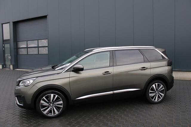 Grijs (metallic) Gebruikt 2018 Peugeot 5008 Premium SUV | € 13.750 (Iets duurder) - Afbeelding 1/3