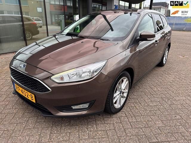 Bruin Gebruikt 2018 Ford Focus Stationwagen | € 6.450 (Eerlijke prijs) - Afbeelding 1/4