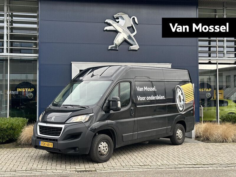 Zwart Gebruikt 2022 Peugeot Boxer Van | € 19.930 (Duur) - Afbeelding 1/4
