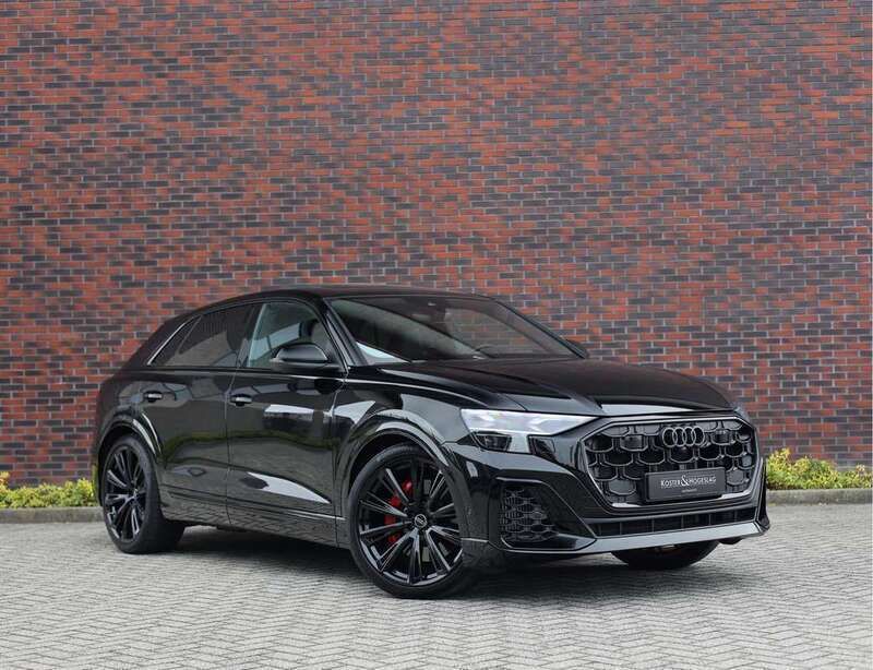 Zwart Gebruikt 2024 Audi Q8 Competition SUV | € 109.950 - Afbeelding 1/4