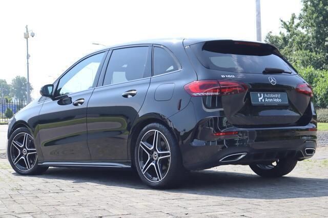 Occasion Mercedes B180 AMG 136 PK (100 kW) 2022 Zwart, metallic lak MPV