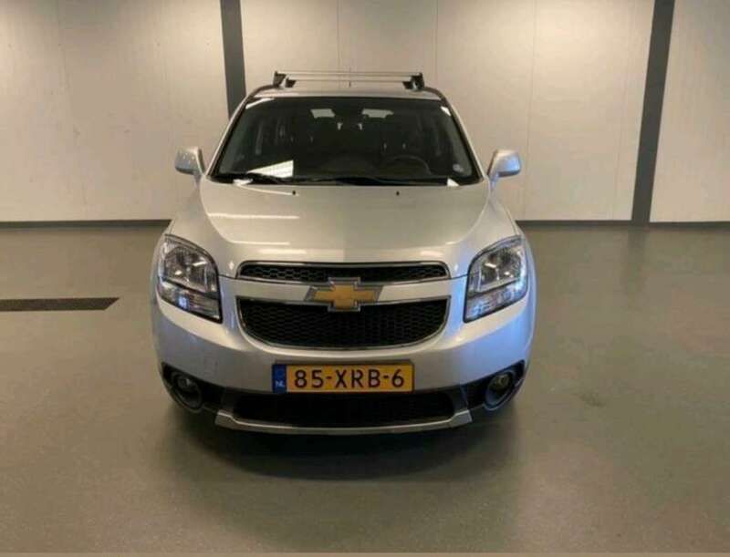 Grijs Gebruikt 2013 Chevrolet Orlando LT Stationwagen | € 7.500 (Eerlijke prijs) - Afbeelding 1/4