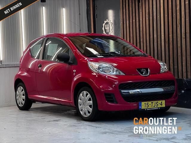 Rood Gebruikt 2009 Peugeot 107 Hatchback | € 2.490 (Eerlijke prijs) - Afbeelding 1/3
