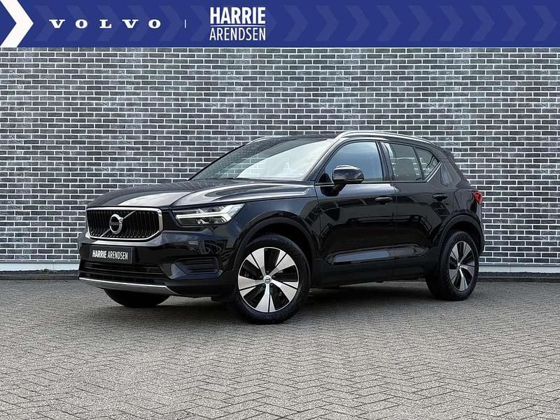 Zwart Gebruikt 2021 Volvo XC40 Momentum SUV | € 27.499 (Goede deal) - Afbeelding 1/4