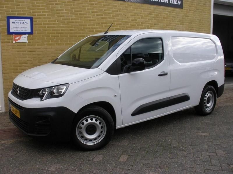 Wit Gebruikt 2023 Peugeot E-Partner MPV | € 20.950 (Super prijs) - Afbeelding 1/4