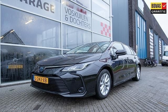 Zwart Occasion 2021 Toyota Corolla Business Edition Sedan | € 21.950 (Eerlijke prijs) - Afbeelding 1/4