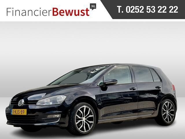 Zwart Gebruikt 2013 VW Golf VII Hatchback | € 3.950 (Super prijs) - Afbeelding 1/4