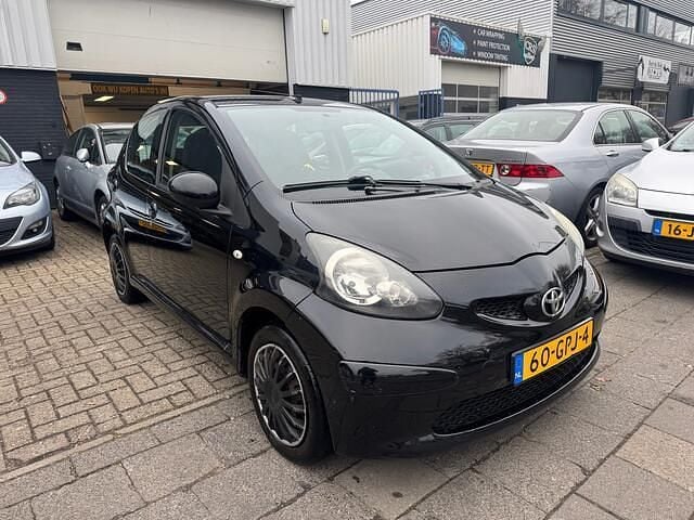 Occasion Toyota Aygo 68 PK (50 kW) 2008 Zwart Hatchback