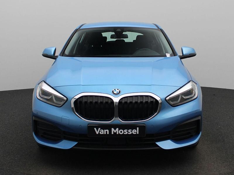 Occasion BMW 118 Executive 136 PK (100 kW) 2021 Blauw Hatchback