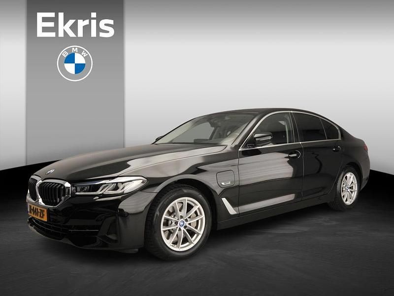 Zwart Gebruikt 2022 BMW 520 Executive Sedan | € 31.900 (Super prijs) - Afbeelding 1/4