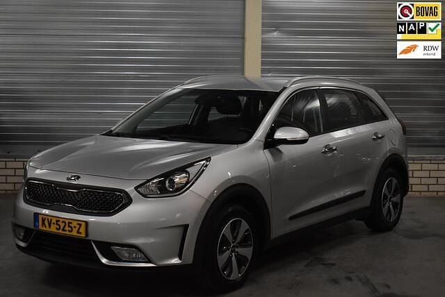 Grijs Gebruikt 2016 Kia Niro First Edition SUV | € 14.950 (Eerlijke prijs) - Afbeelding 1/4