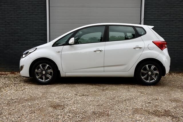 Wit Gebruikt 2018 Hyundai ix20 GO! MPV | € 15.900 (Eerlijke prijs) - Afbeelding 1/2