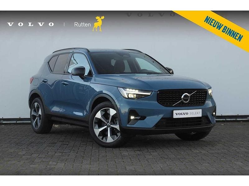 Gebruikt 2022 Volvo XC40 Plus SUV | € 40.840 (Eerlijke prijs) - Afbeelding 1/4
