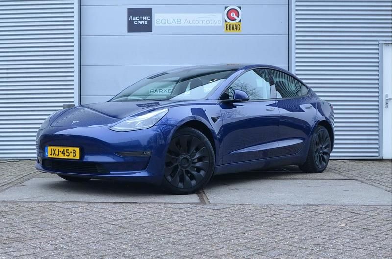 Blauw (metallic) Occasion 2021 Tesla Model 3 Long Range AWD Sedan | € 27.999 (Eerlijke prijs) - Afbeelding 1/4