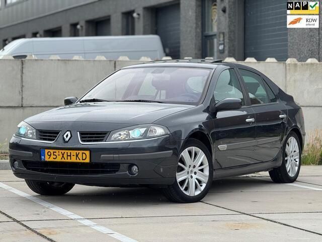 Grijs Gebruikt 2007 Renault Laguna III Hatchback | € 3.350 - Afbeelding 1/4