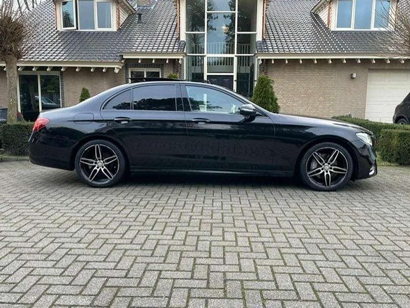 Occasion Mercedes E220 AMG line 163 PK (119 kW) 2017 Zwart Sedan