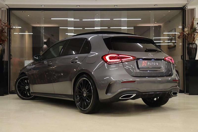 Occasion Mercedes A250 Premium Plus 225 PK (165 kW) 2019 Grijs Hatchback