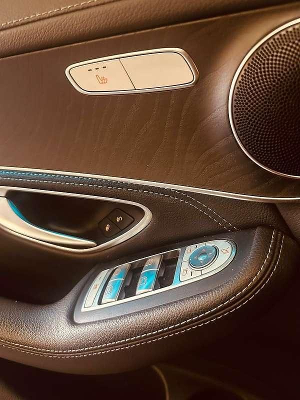 Occasion Mercedes GLC250 204 PK (150 kW) 2017 Zwart Stationwagen