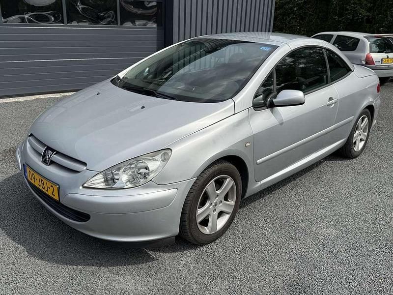 Occasion Peugeot 307 CC 136 PK (100 kW) 2004 Grijs Cabriolet