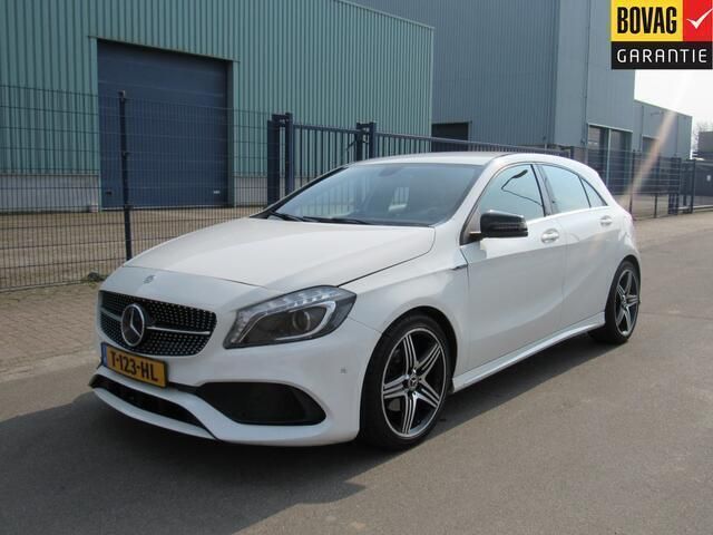 Wit Gebruikt 2015 Mercedes A180 Prestige Hatchback | € 12.750 (Eerlijke prijs) - Afbeelding 1/4