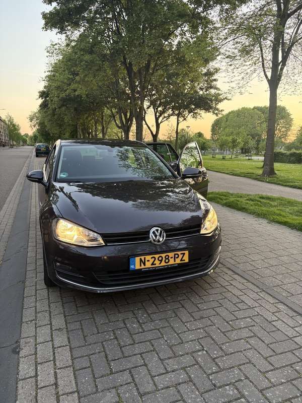 Grijs Gebruikt 2015 VW Golf VII Edition Stationwagen | € 12.500 (Eerlijke prijs) - Afbeelding 1/4