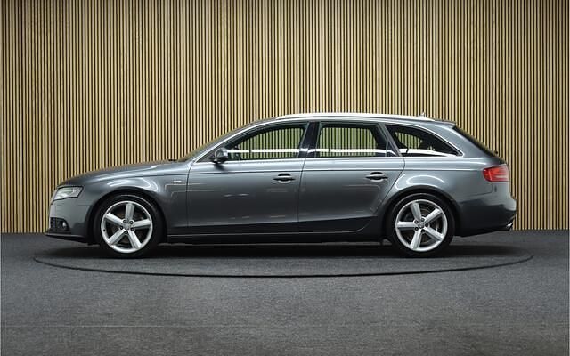 Grijs Gebruikt 2010 Audi A4 Stationwagen | € 7.900 (Eerlijke prijs) - Afbeelding 1/4