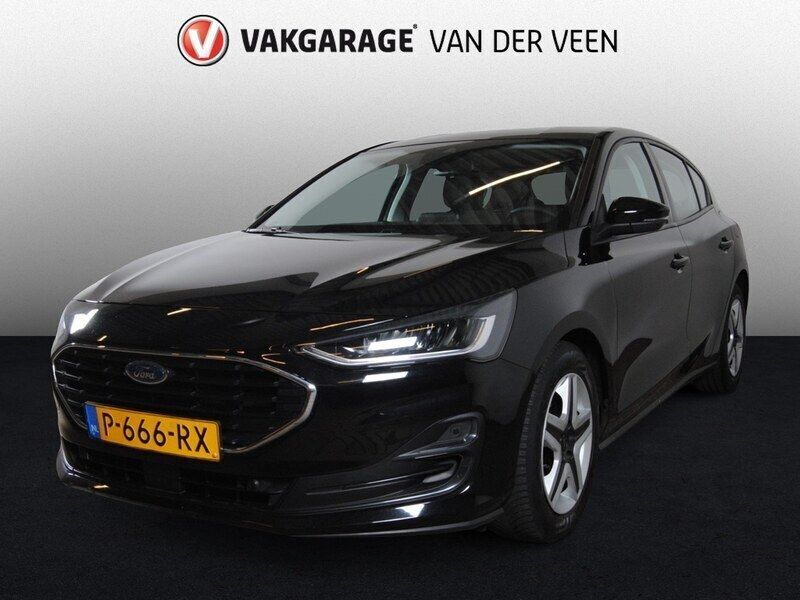 Zwart Gebruikt 2022 Ford Focus Hatchback | € 16.945 (Goede deal) - Afbeelding 1/3